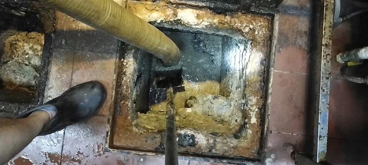 砚山污水池清理一般都有毒气，怎么预防中毒呢？