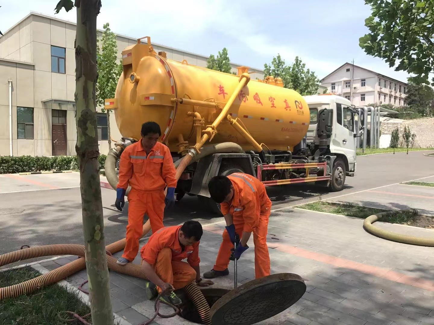 砚山化粪池清理与5-8吨吸粪车施工效率分析
